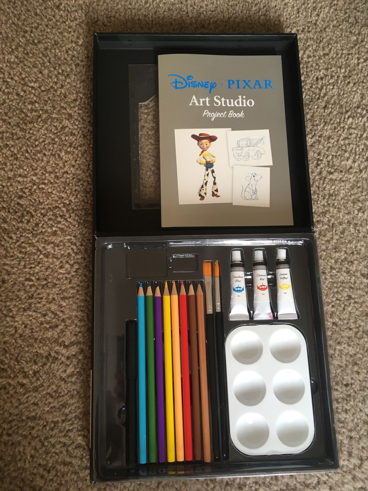 Pixar Pencil And Water Color Set With A Project Book