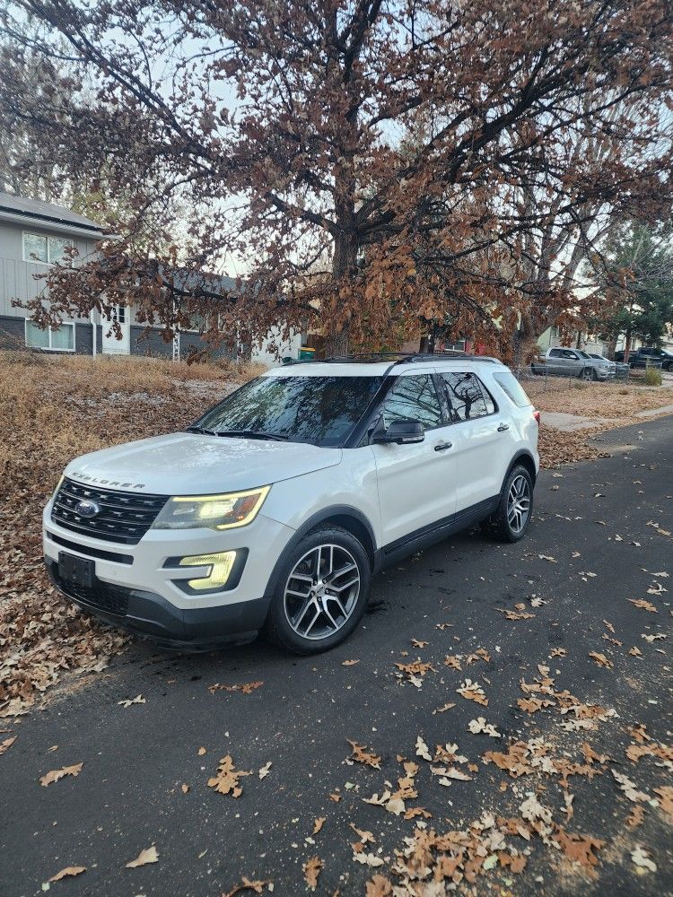 2017 Ford Explorer