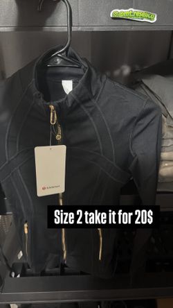 Size 2 Lulu lemon define jacket