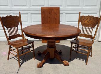 Quality wood dining table