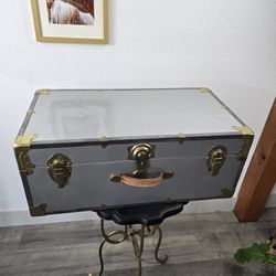 armoree group vintage Big chest