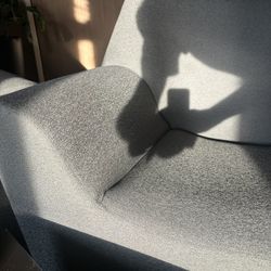 Lounge Chairs / Sofa