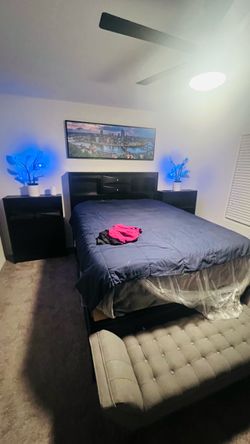 Bed set with dresser