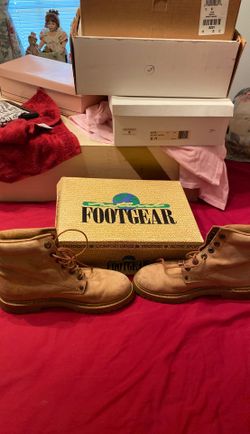 Women’s hiking boots