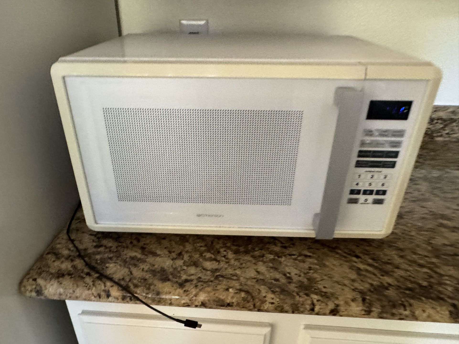 Microwave-Emerson-Used