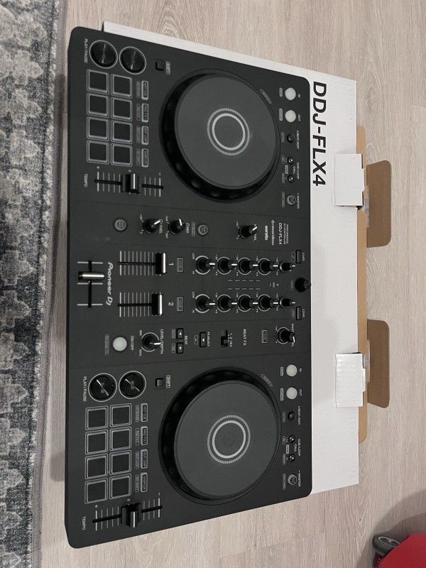 "DDJ-FLX4,2-Channel