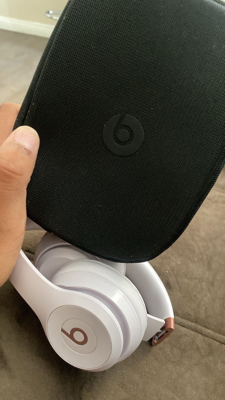 Beats Solo 4
