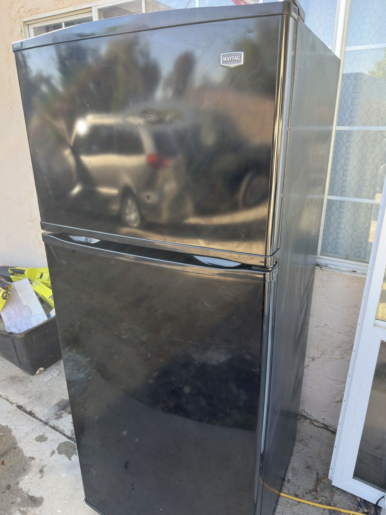 ❄️Maytag Apartment Size Refrigerator