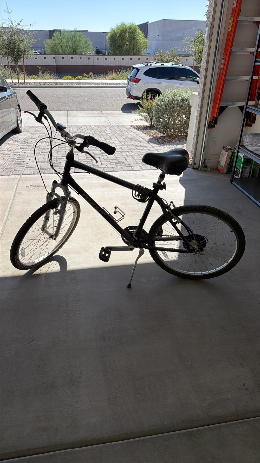 Mountain Bike (make a offer)