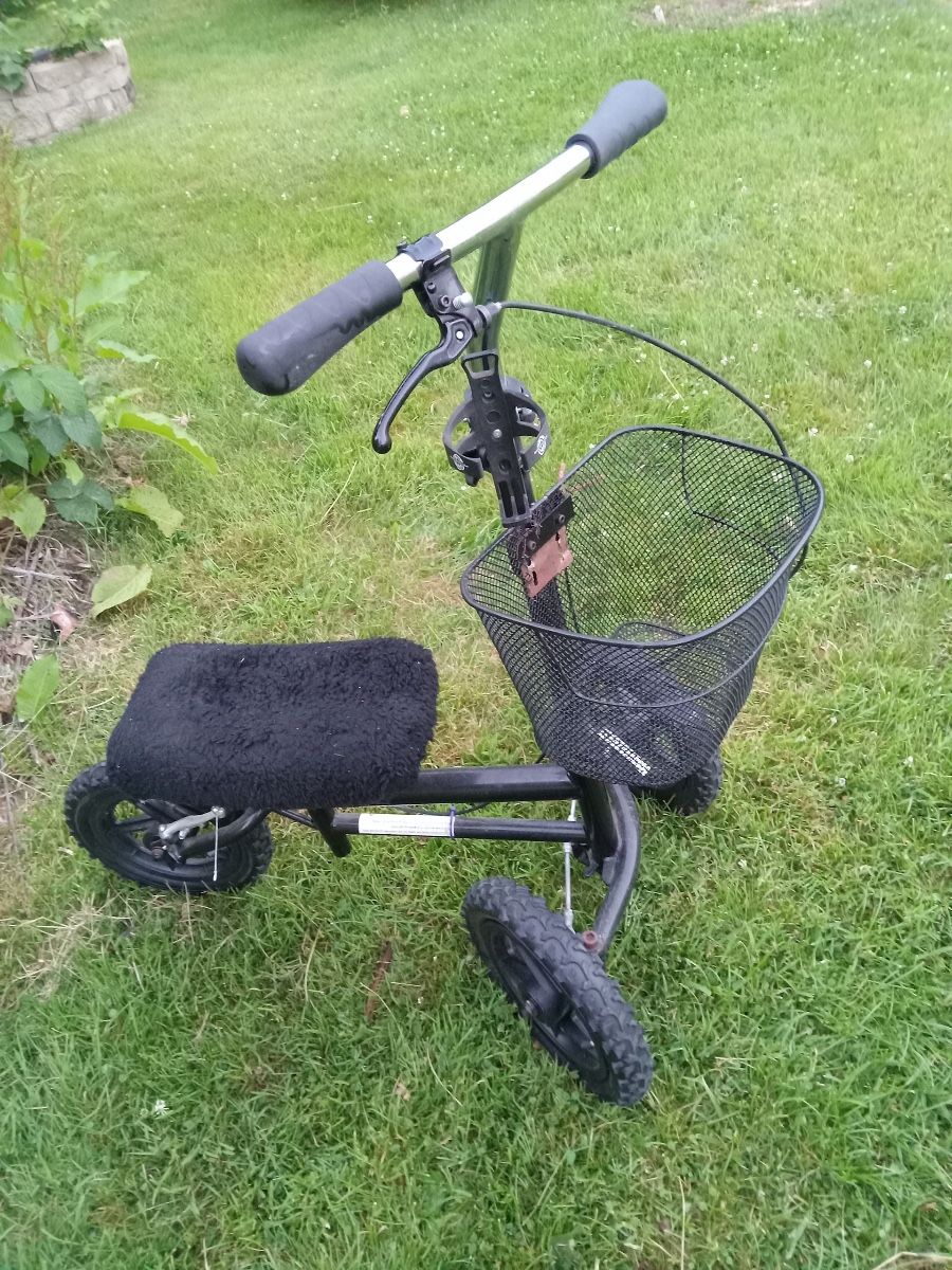Knee Walker