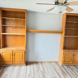 Bookshelves With Cabinets And Mantle Connection