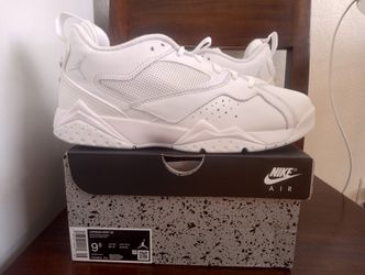 New size 9.5 Men's $80