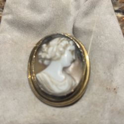 Antique Cameo Brooch Beautiful!