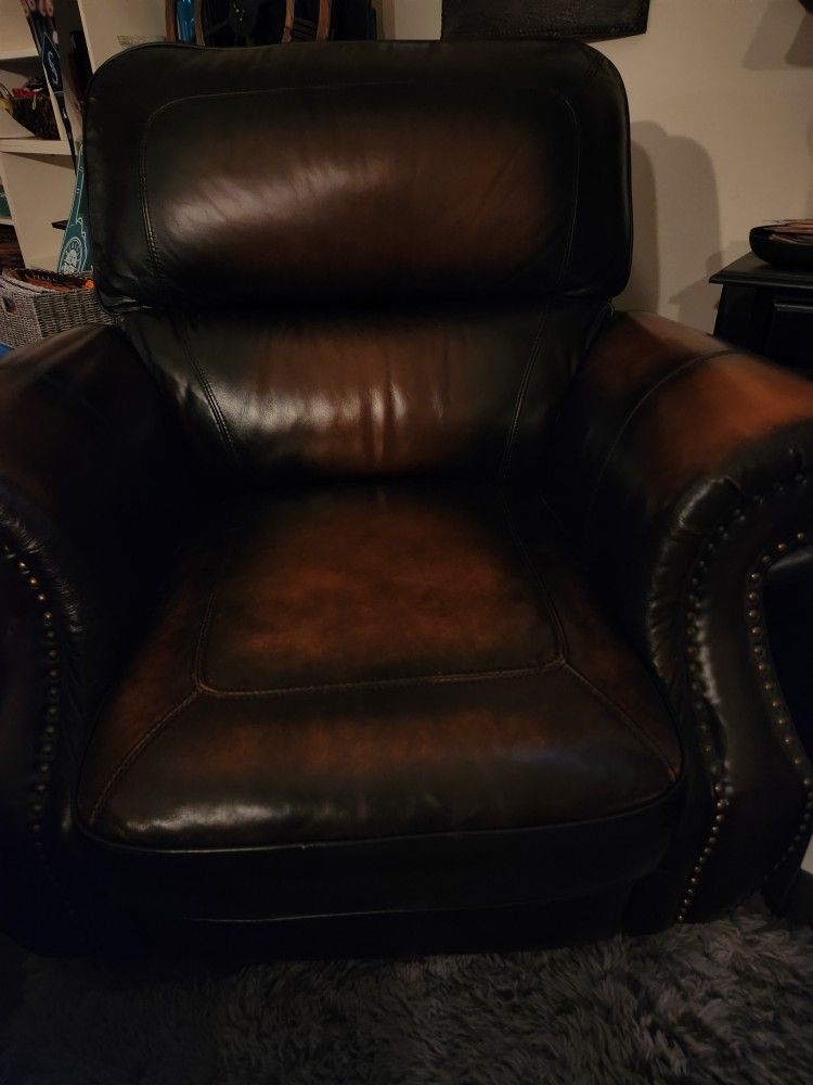 Leather Couch, Loveseat And Recliner / MALTBY