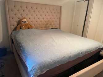 King bed: mattress and frame