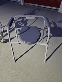 Adjustable Campode