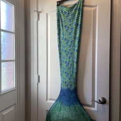 Size 12 Girls Mermaid Tale