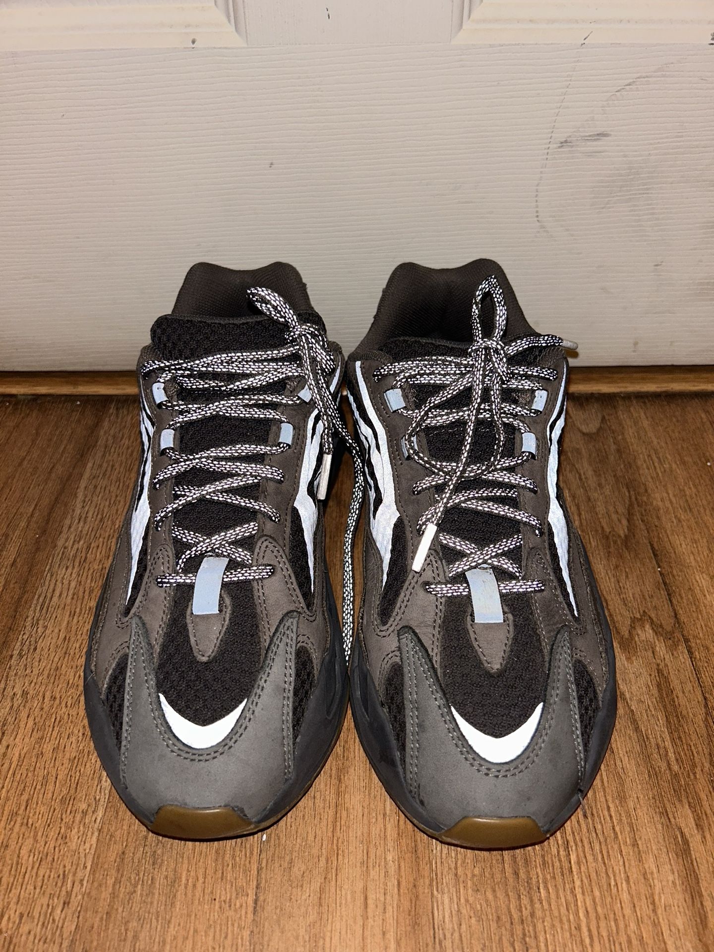 Adidas Yeezy Boost 700 V2 Geode Grey Brown Shoes Size Mens