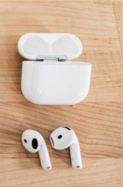 Apple AirPods (4th Generation)
