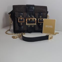 Mk Small Purse. Firm