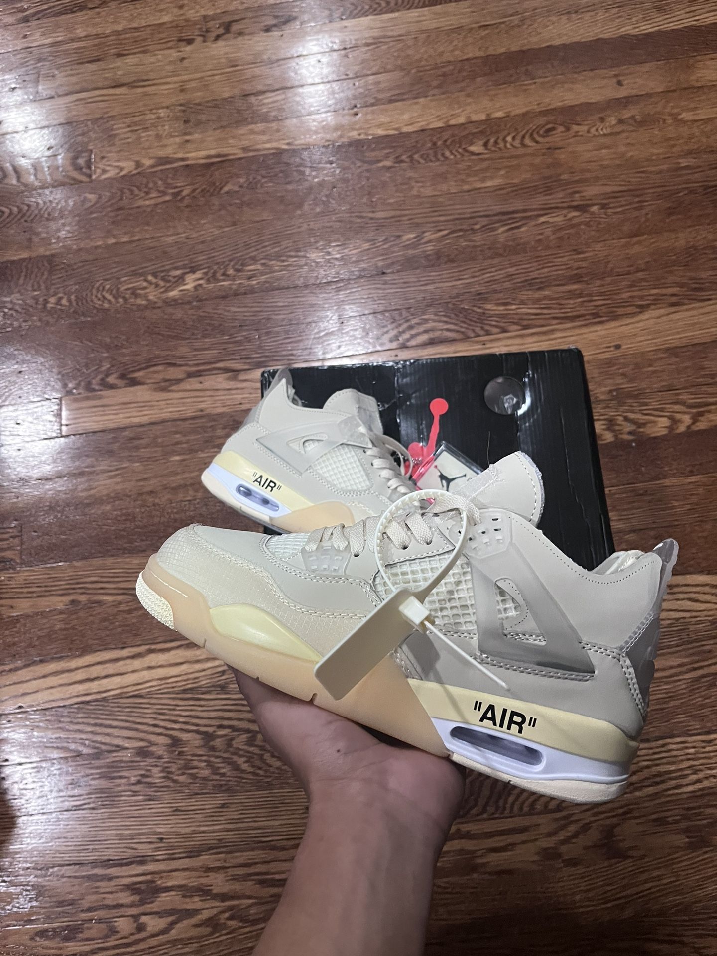Air Jordan 4 Retro Offwhite Sail