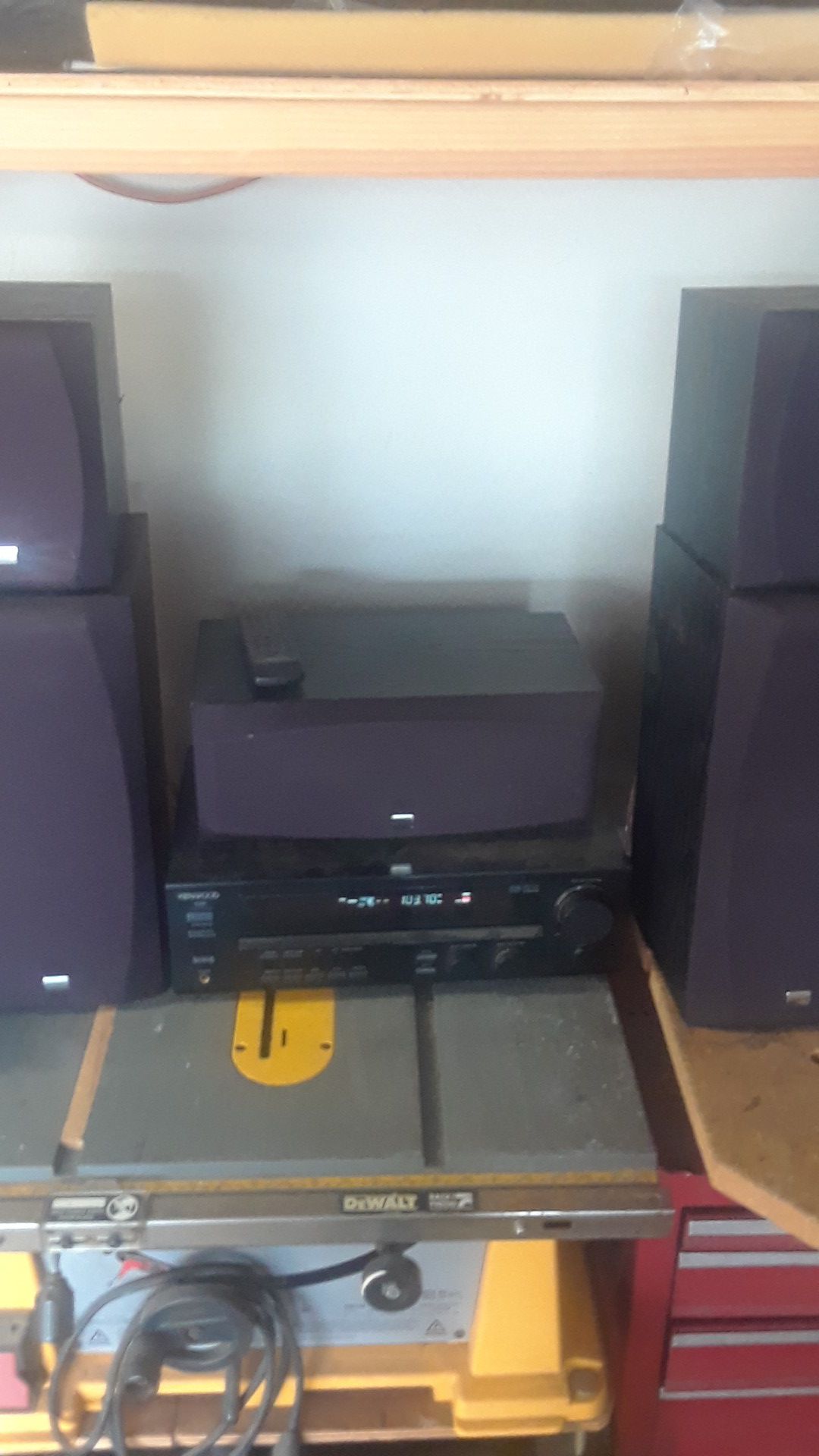 Stereo system with speakers