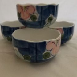 Japanese porcelain dipping cups. ( small bowls)