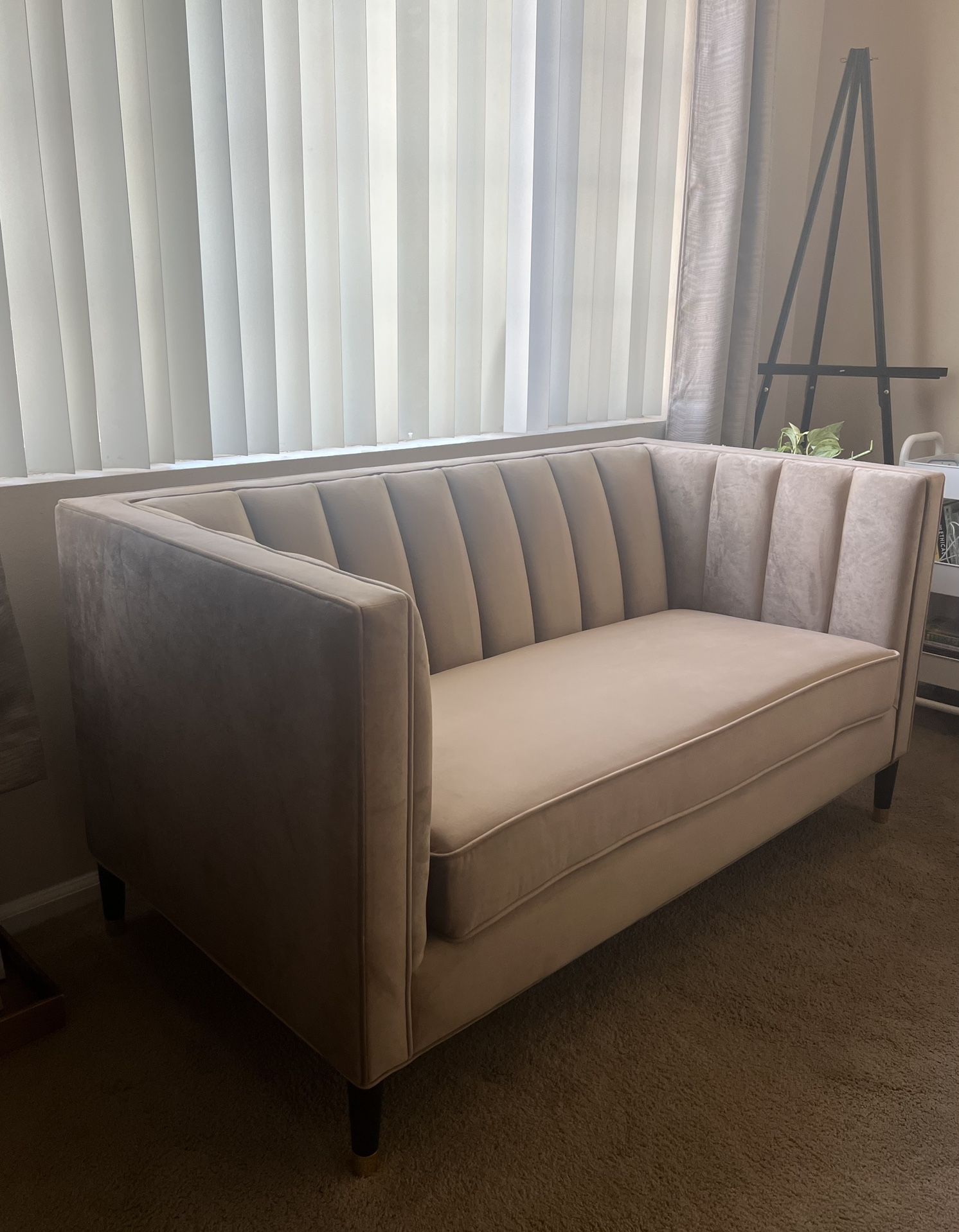 New Champagne Velvet Tufted Loveseat