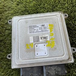 2014 Hyundai Elantra Engine control unit 