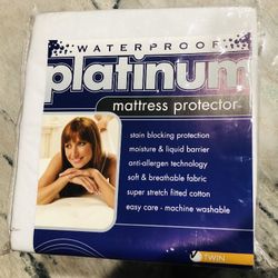 NEW! Mattress Protector Waterproof Sz Twin 
