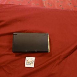 Black 3Ds With Game and Charger