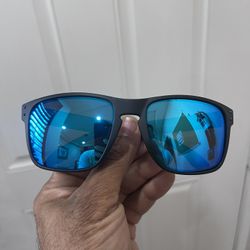 Oakley Holbrook XL Sunglasses New