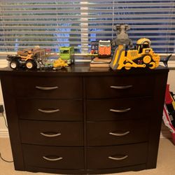 Kids dresser with matching nightstand 