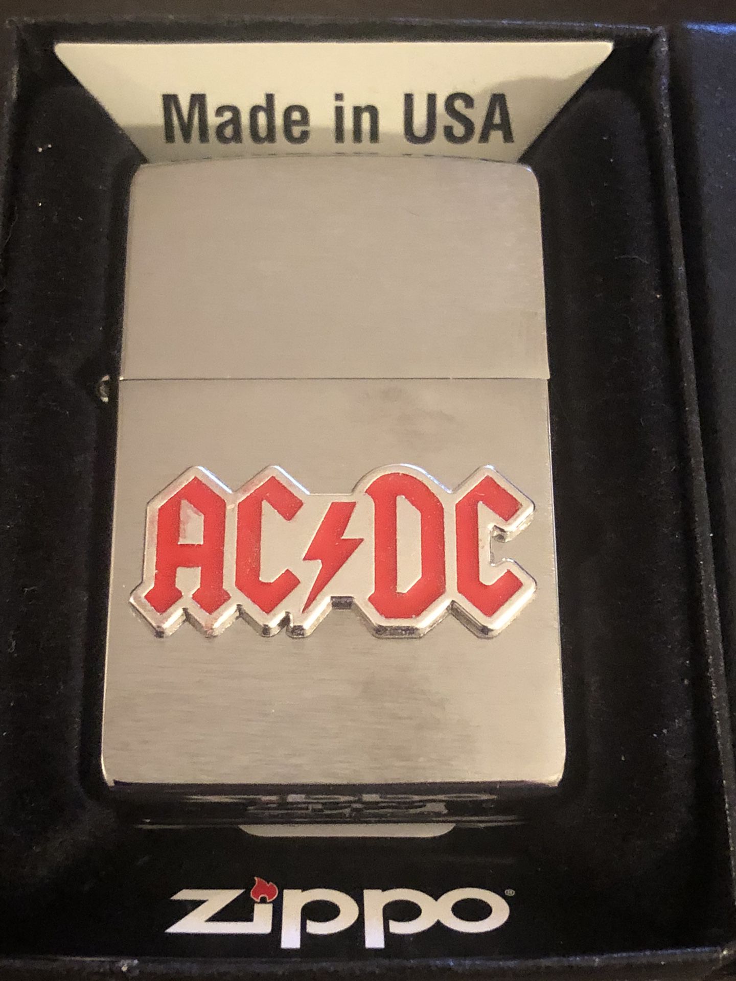 AC/DC ROCK BAND ZIPPO LIGHTER IN BOX CHROME BRAND NEW “