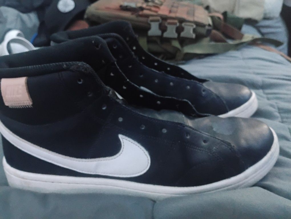 High Top Black And White Nike