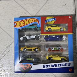 Hot Wheels 8 Cars