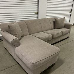 Comfy Beige Sectional 🛋️ FREE DELIVERY 🚚