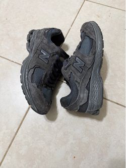 New Balance 2002r