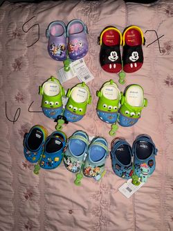 Crocs Disney