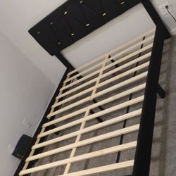 New Queen Black Platform Bed Frame 
