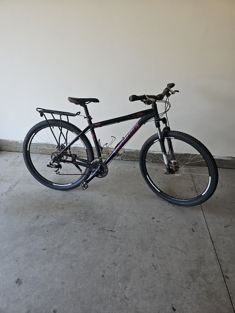 SPECIALIZED 29 MOUNTAIN BIKE