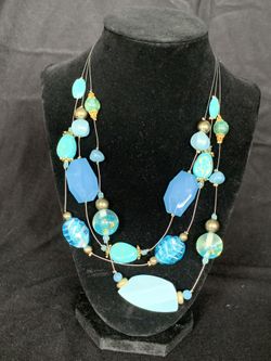 Costume jewelry necklace