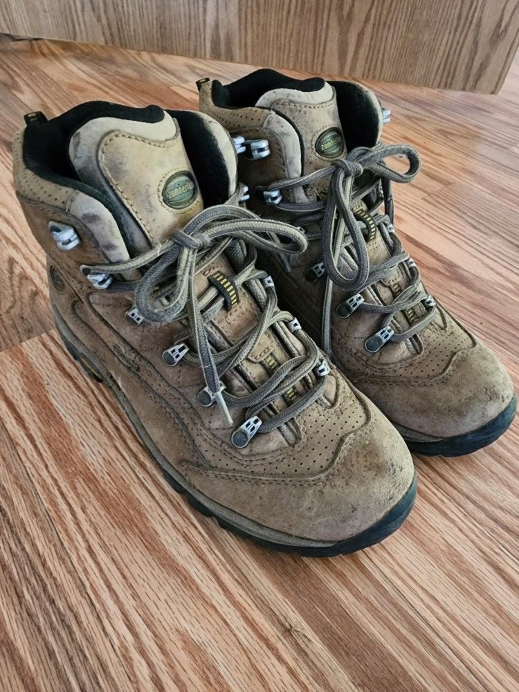 Women's Hiking Boots 
