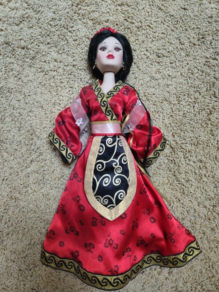 Hanfu Porcelain Doll