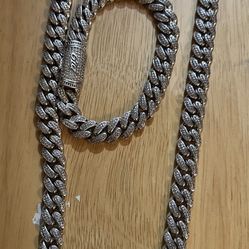 Silver Men’s Cuban Link  Chain And Bracelets 