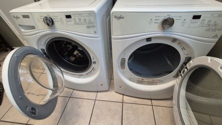 Matching Whirlpool Front-Load Washer & Dryer Set – Excellent Condition – Fully Working