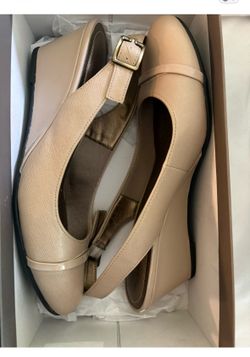 Life Stride Taupe Women’s Shoes