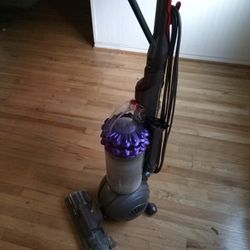 Dyson Vacuum 