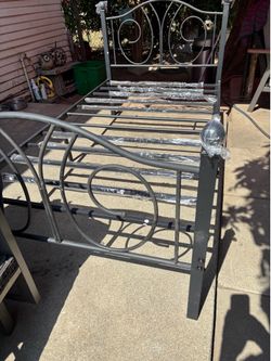 Black twin bed frame
