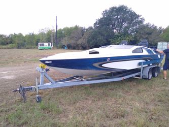 1985 SLEEKCRAFT, 26FT, INBOARD/OUTDRIVE, 231 HORSEPOWER, FRESH REBUILT 454